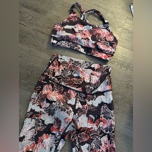 Lululemon bra and tights size 6